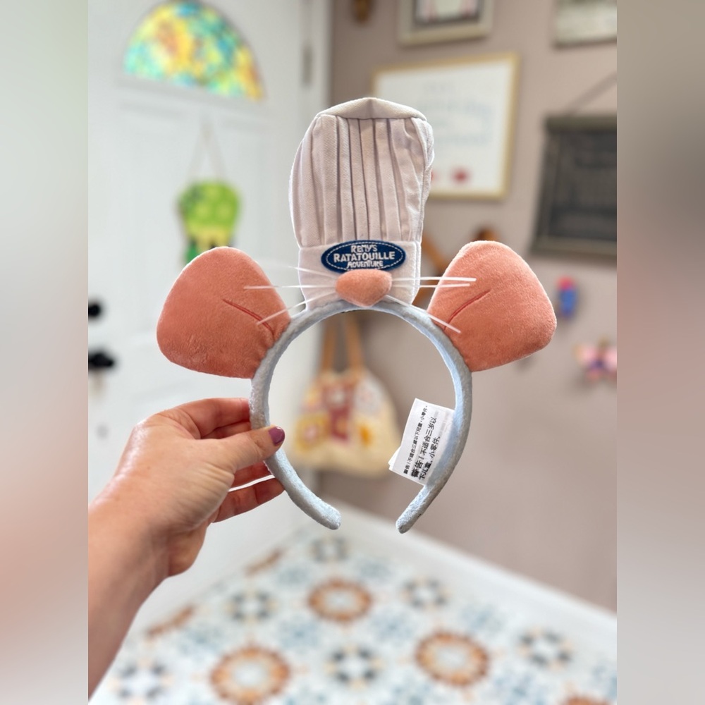 Disney Remy's Ratatouille Adventure Chef Mouse Ear Headband - Picture 2 of 3